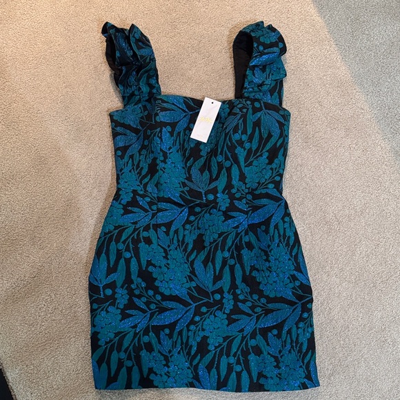 Lilly Pulitzer Pants - NWT Lilly Pulitzer Lolina Brocade Romper in Berry Wild Metallic BR